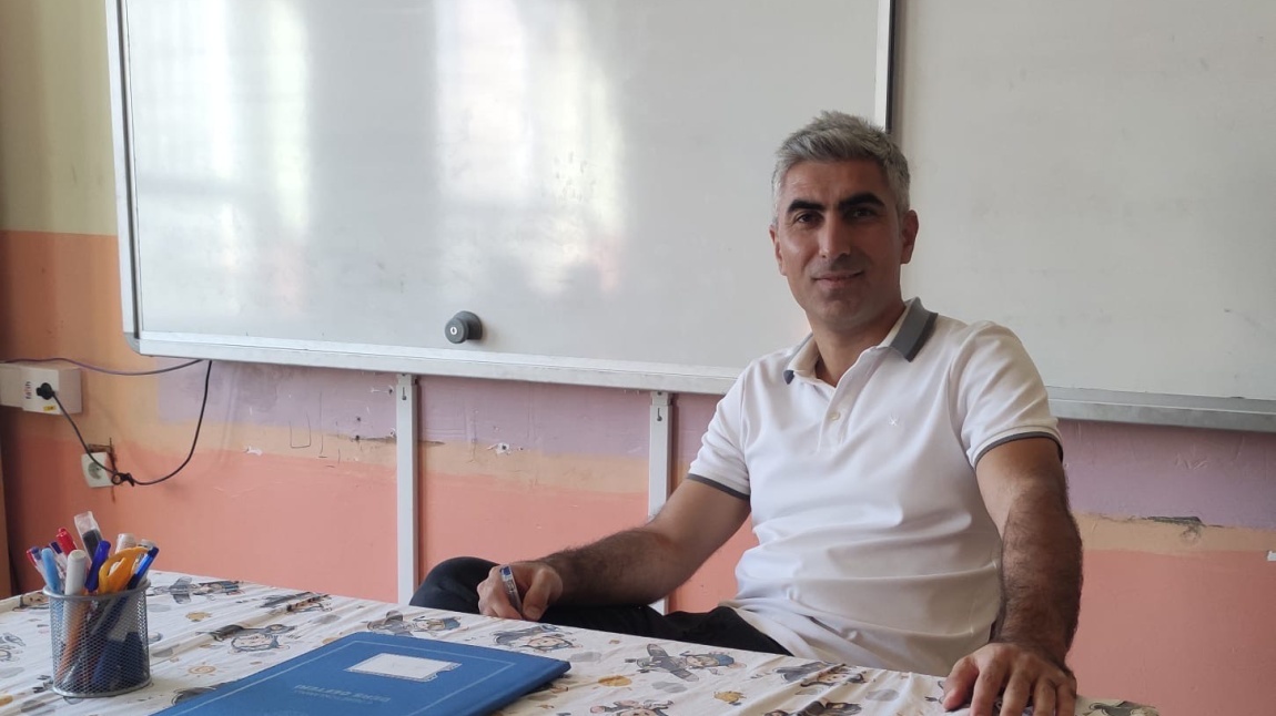 Mehmet Veysi MENTEŞ - 4/A Sınıf Öğretmeni